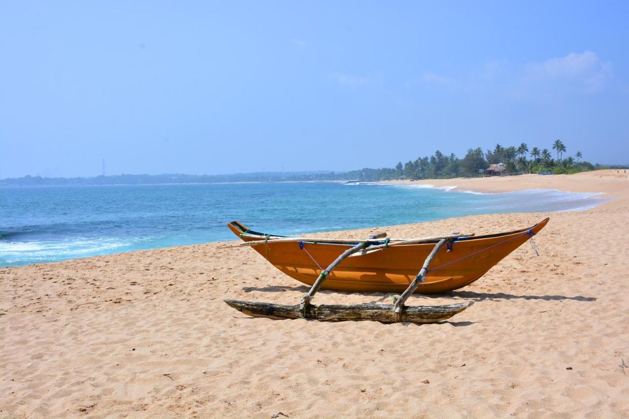Randu Homestay&Restaurant Tangalle Bagian luar foto